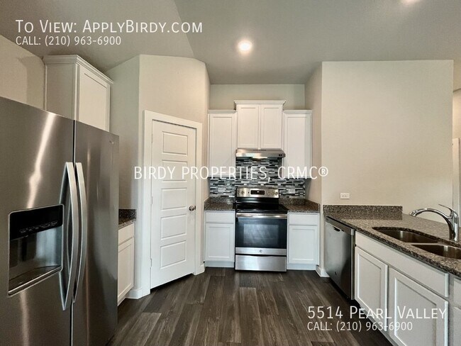 Foto del edificio - **3 Bed, 2 Bath Home Located in South San ...