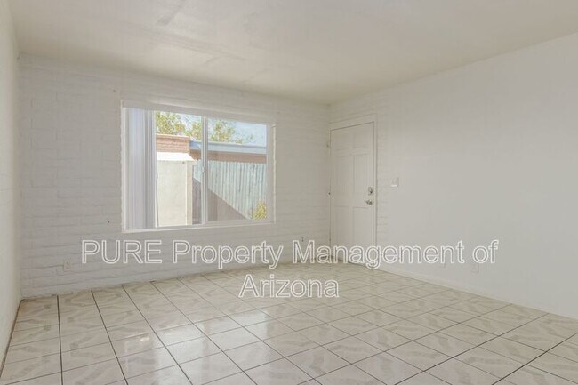 Photo - 664 S Mesa Dr Townhome