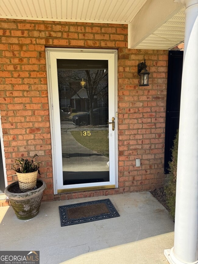 Building Photo - 135 Logmont Trace