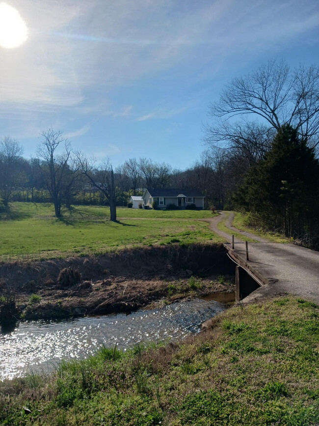 Building Photo - 1043 Slaters Creek Rd