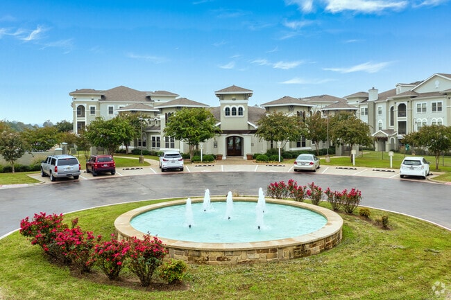 Oficina de arrendamiento - The Reserve at Towne Crossing