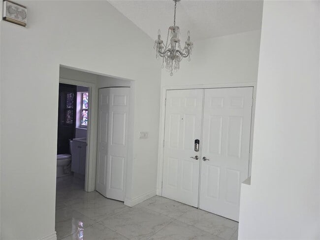 Foto del edificio - 7000 SW 39th Ct