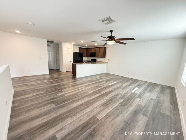 Foto del edificio - 4628 Woolcomber St