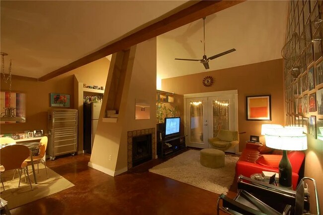 Foto del edificio - 1402 Bridgeway Dr