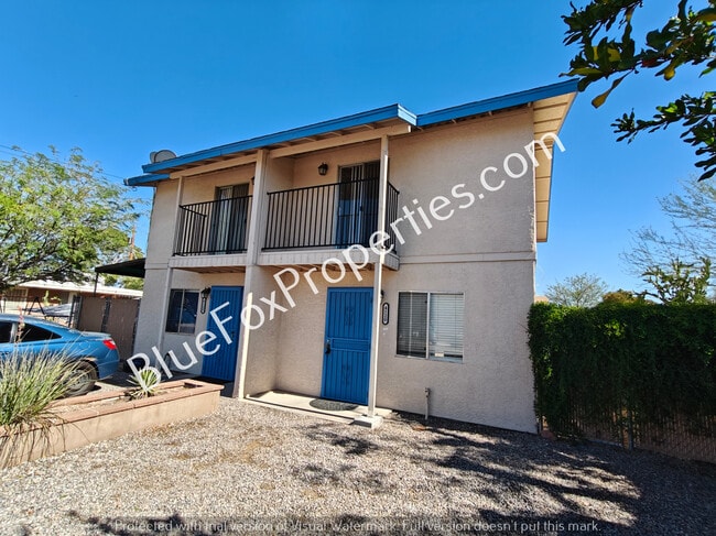 Building Photo - 4120 E Bermuda St