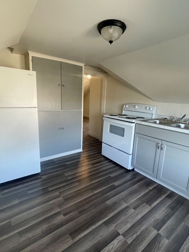 Building Photo - 412kit