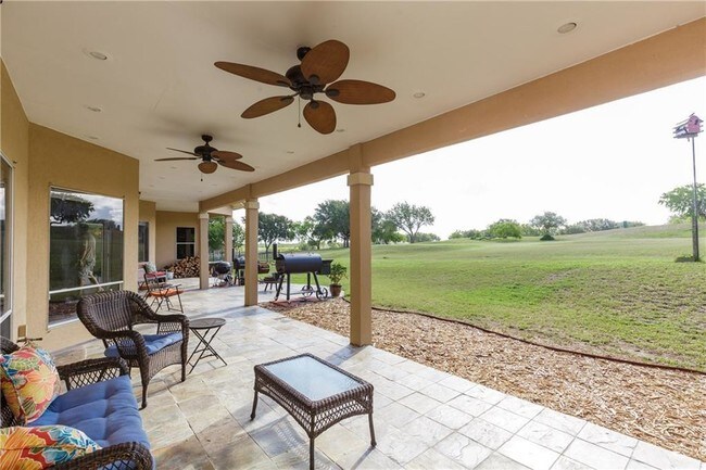 Foto del edificio - 4322 Spring Creek Dr