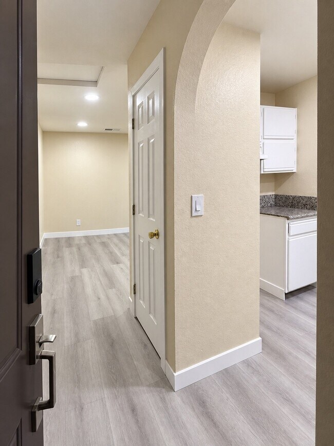 Building Photo - 2200 S Fort Apache Rd