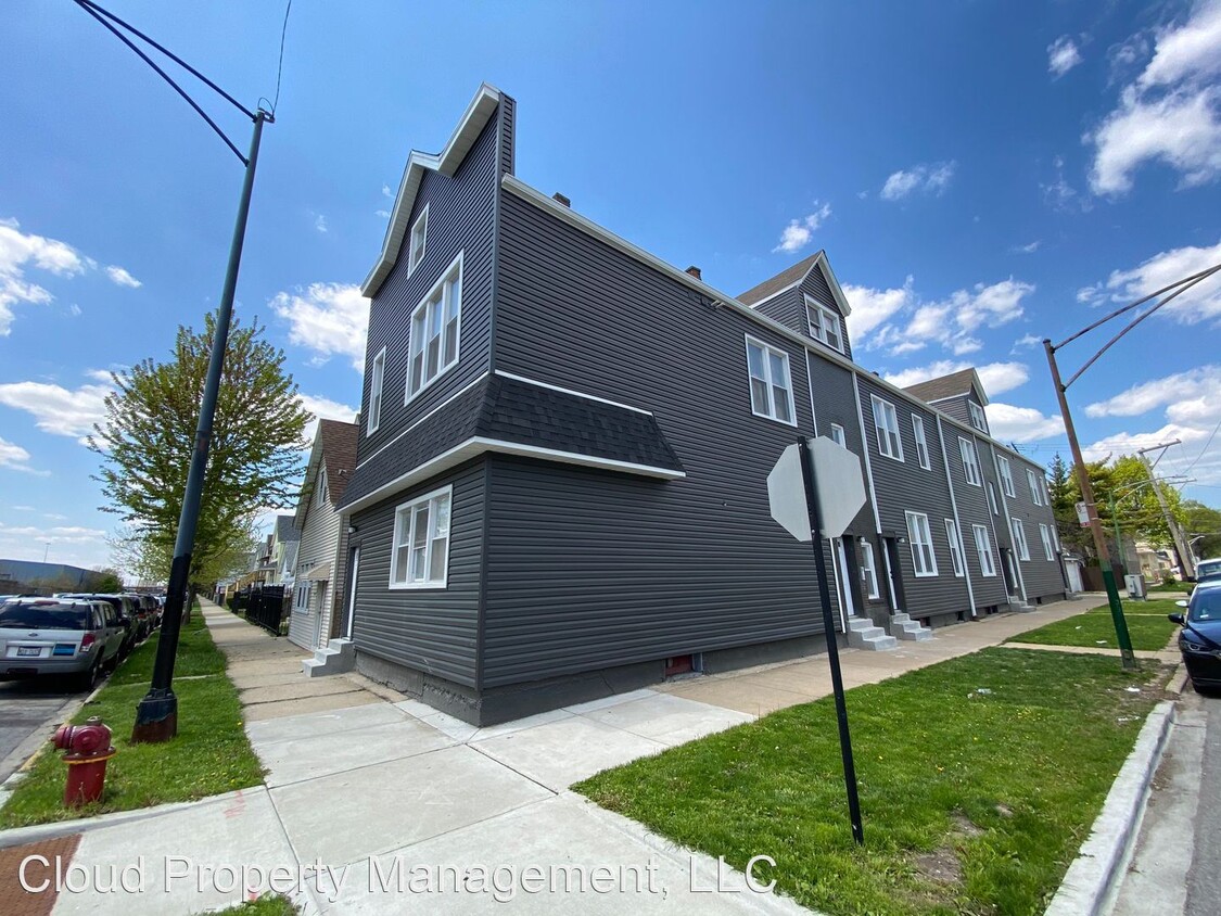 Primary Photo - 3300 W Pershing Rd