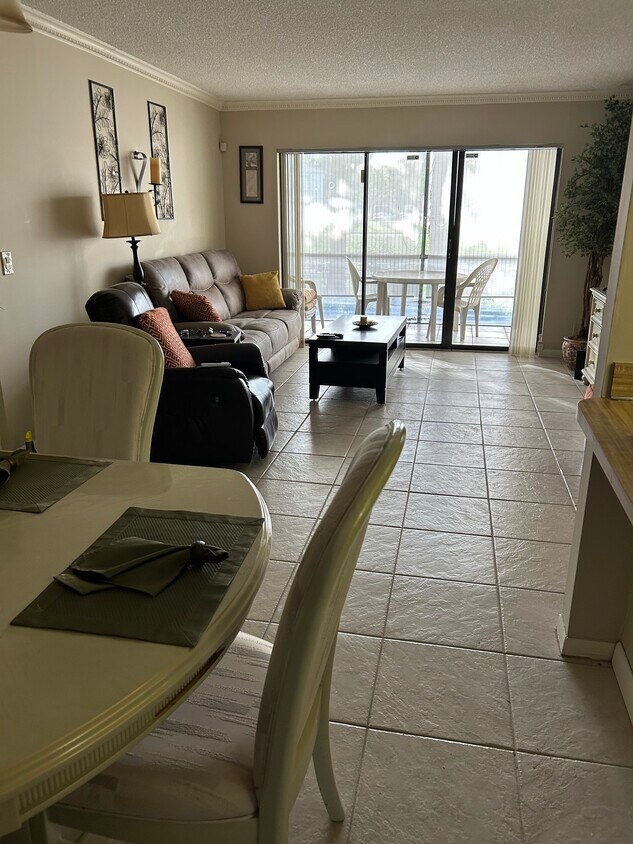 Foto principal - 1015 Green Pine Blvd