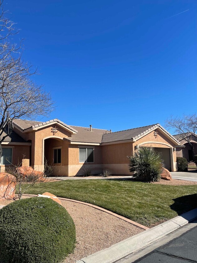 Foto principal - 1630 E 2450 S St