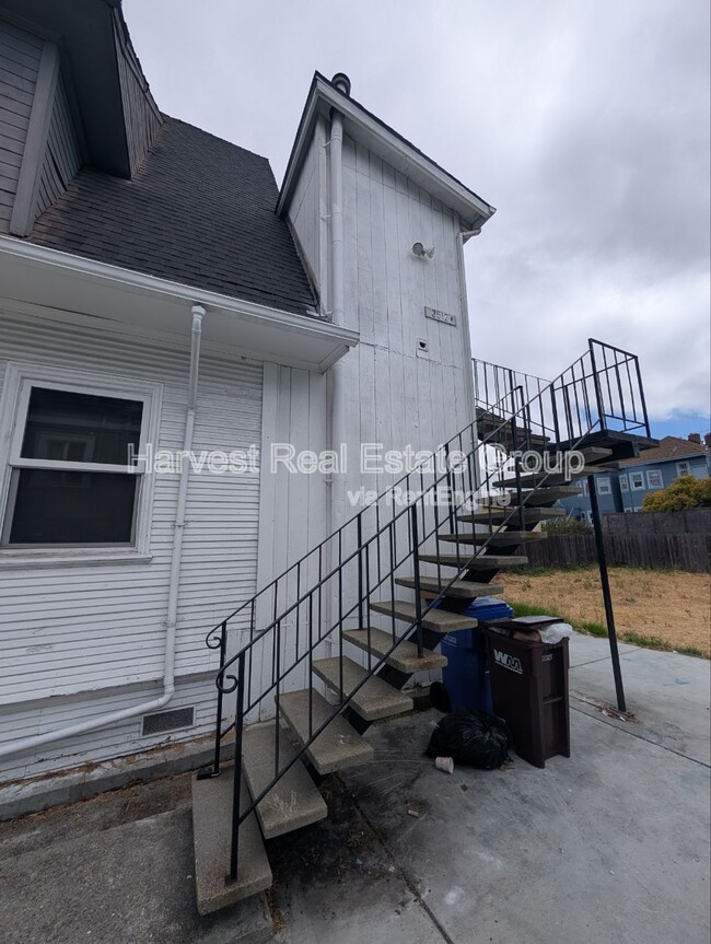 Building Photo - 2512 Myrtle St