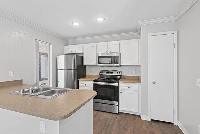 Building Photo - Montecito Village