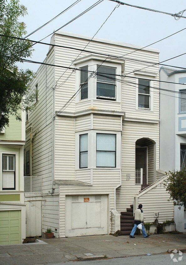 Foto del edificio - 225-227 9th Ave