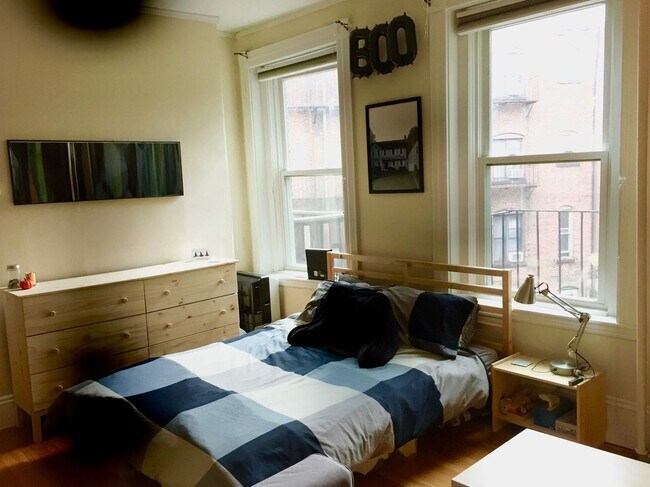 Foto del edificio - 9/1 No Fee! Charming Studio near Northeastern, all utils inc!
