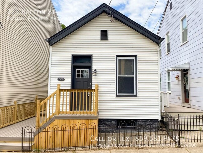 Photo - 725 Dalton St House