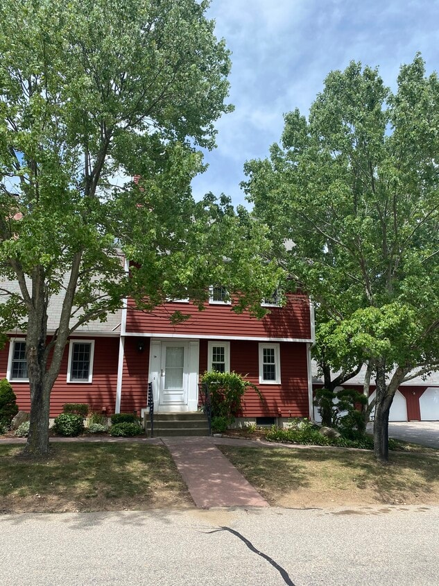 7 Oak Dr Unit B, Mansfield Center, CT 06250 Condo for Rent in