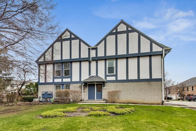 Building Photo - 747 Garfield Ave