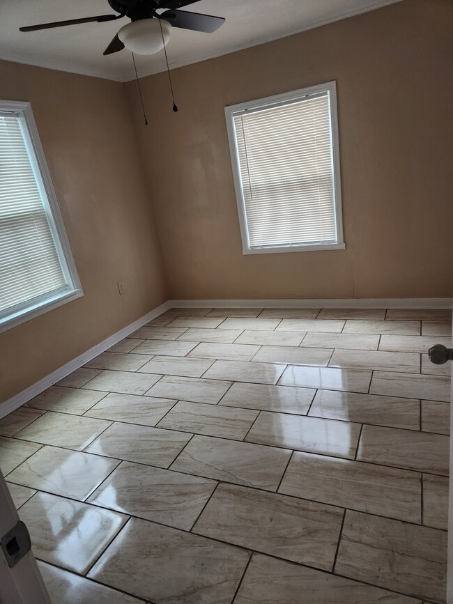 Building Photo - 5338 McClelland Dr