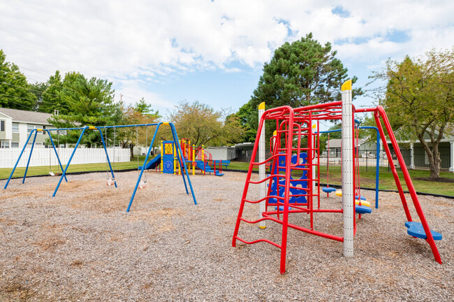 Building Photo - The Life at Green Arbor