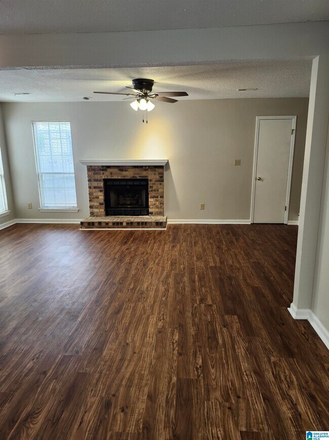 Building Photo - 1714 14th Terrace S