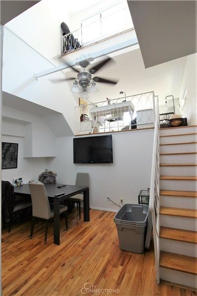 Primary Photo - 325 E 64th St