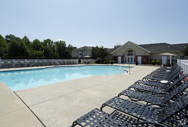 cross creek pool