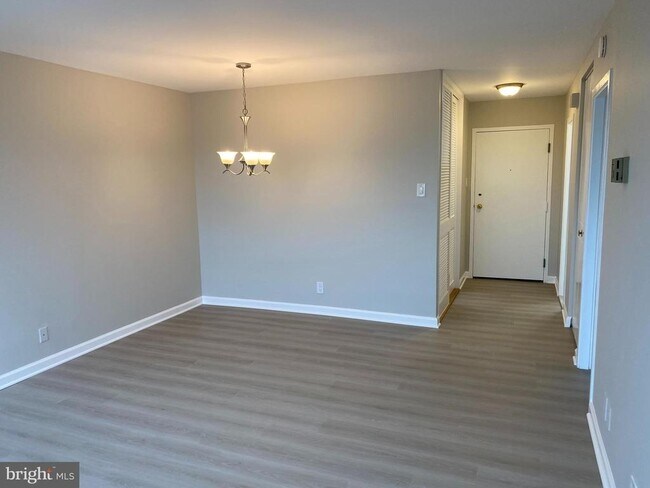 Foto del edificio - 301 N Beauregard St