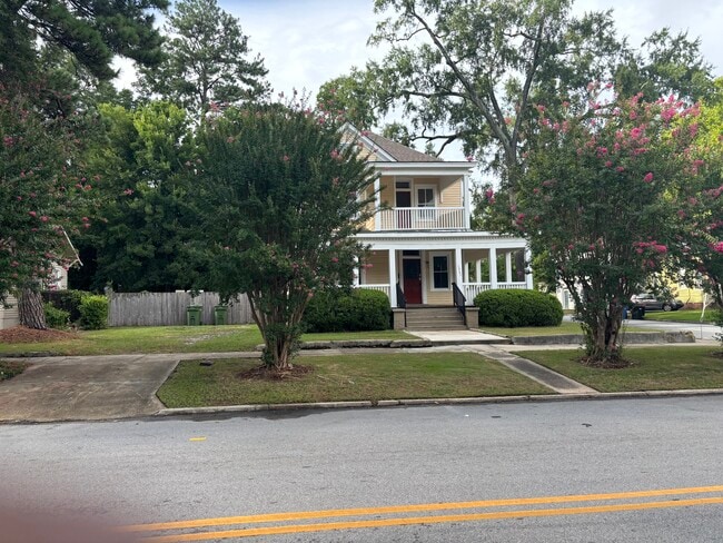 Building Photo - 1231 18th St
