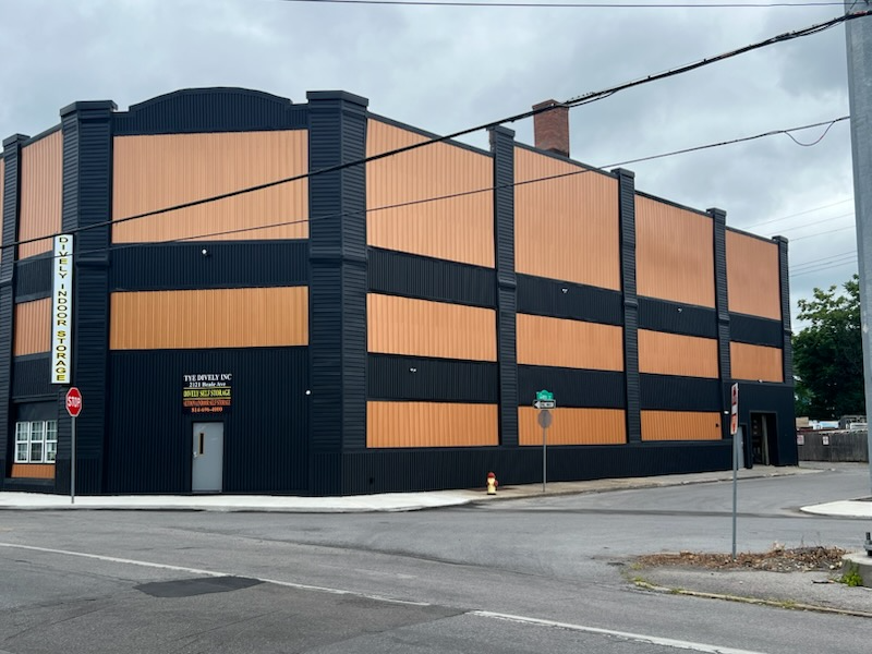 Building Photo - 2121 Beale Ave