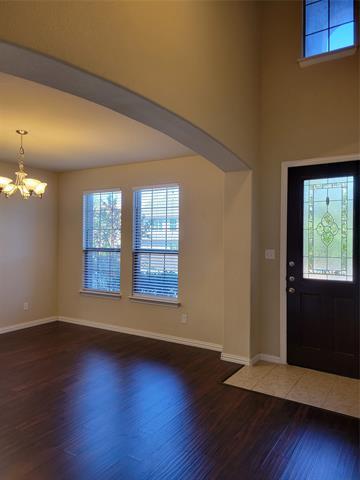 Building Photo - 2808 Golfview Dr