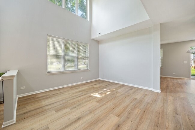 Building Photo - 436 Azalea Street