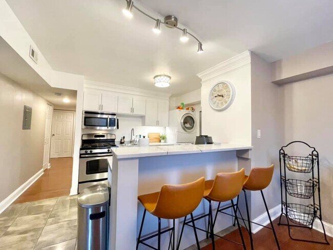 Kitchen - 8427 Greenbelt Rd