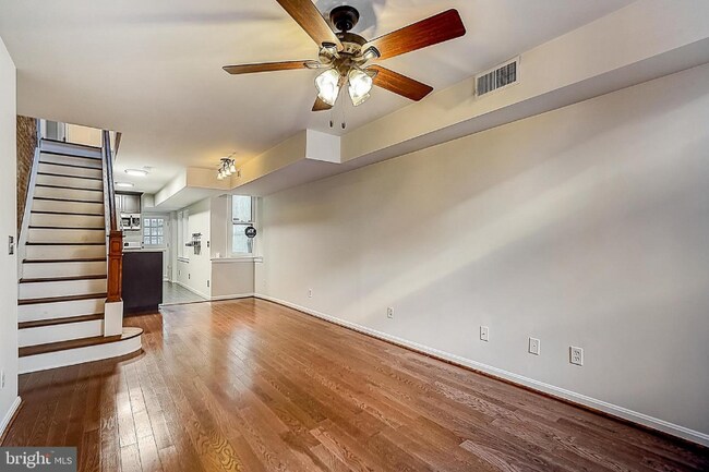 Foto del edificio - 703 S Bethel St