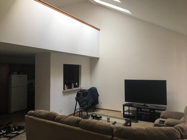 Building Photo - Manchester Townhomes
