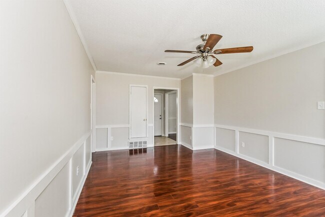 Foto del edificio - 7142 Dokkum Dr