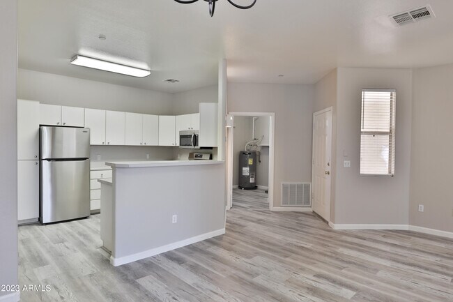 Foto del edificio - 9550 E Thunderbird Rd
