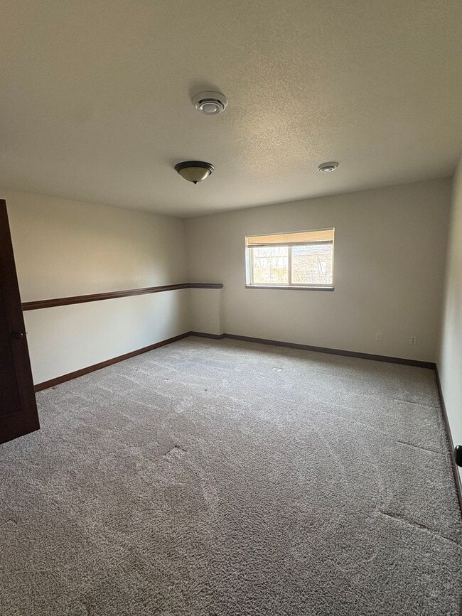 Building Photo - 3266 White Oak Ln