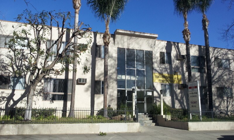 Foto principal - 14823 Gilmore St
