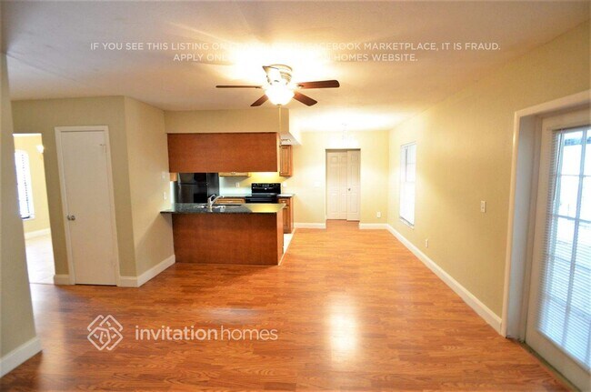 Foto del edificio - 1004 Highgrove Ct