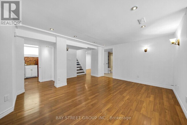 Photo du bâtiment - 7 Kemano Rd