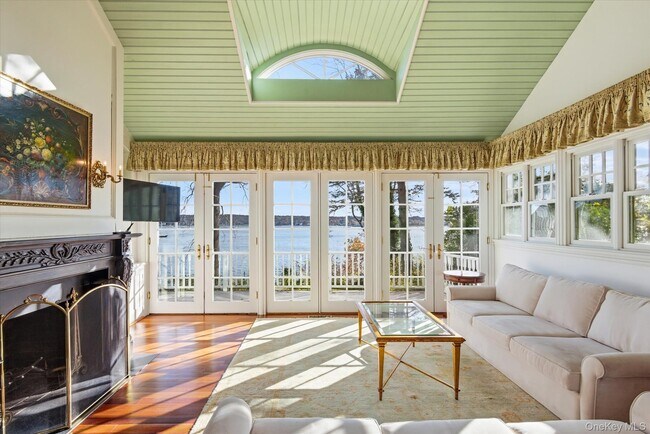 Building Photo - 508 Centre Island Rd