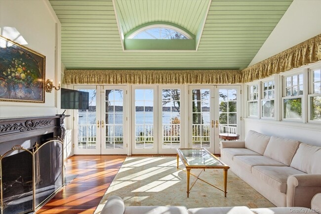 Foto del edificio - 508 Centre Island Rd