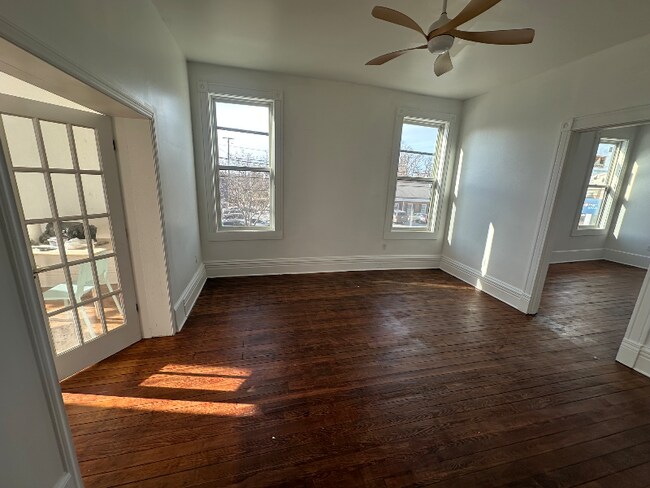 Foto del edificio - 2567 Bank St