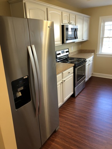 Kitchen - 120 Meridian Ave