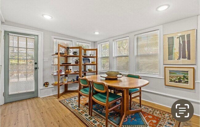 Sunny Dinning room - 1146 Massachusetts Ave