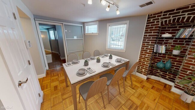 Building Photo - 2 br, 1 bath House - 1938 Biltmore St NW, ...