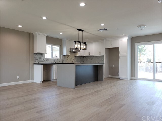 Foto principal - 18965 Honore St