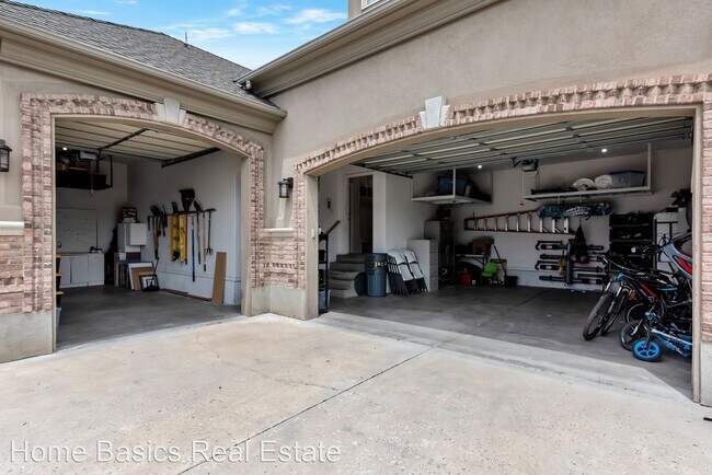 Foto del edificio - 6 br, 4.5 bath House - 9947 N Yorkshire Ct