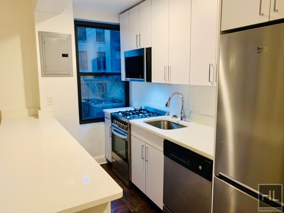 Primary Photo - EAST 38 STREET